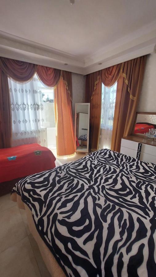 Hotel Mari Тбилиси Екстериор снимка
