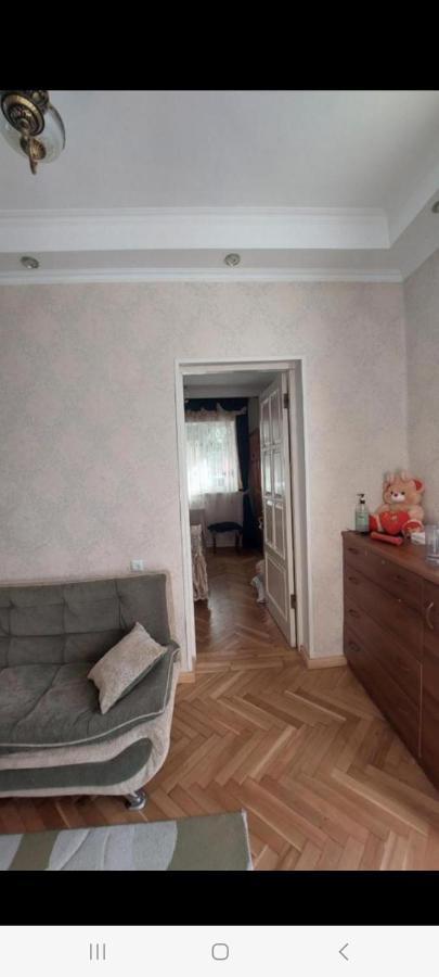 Hotel Mari Тбилиси Стая снимка
